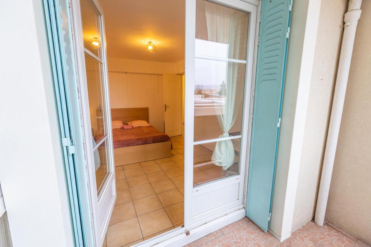 Superbe T4 Renove Spacieux Avec Stationnement Libre Et Gratuit Apartment Marseille Exterior photo