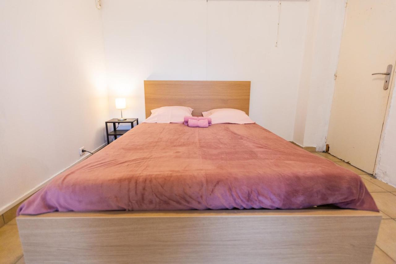 Superbe T4 Renove Spacieux Avec Stationnement Libre Et Gratuit Apartment Marseille Exterior photo