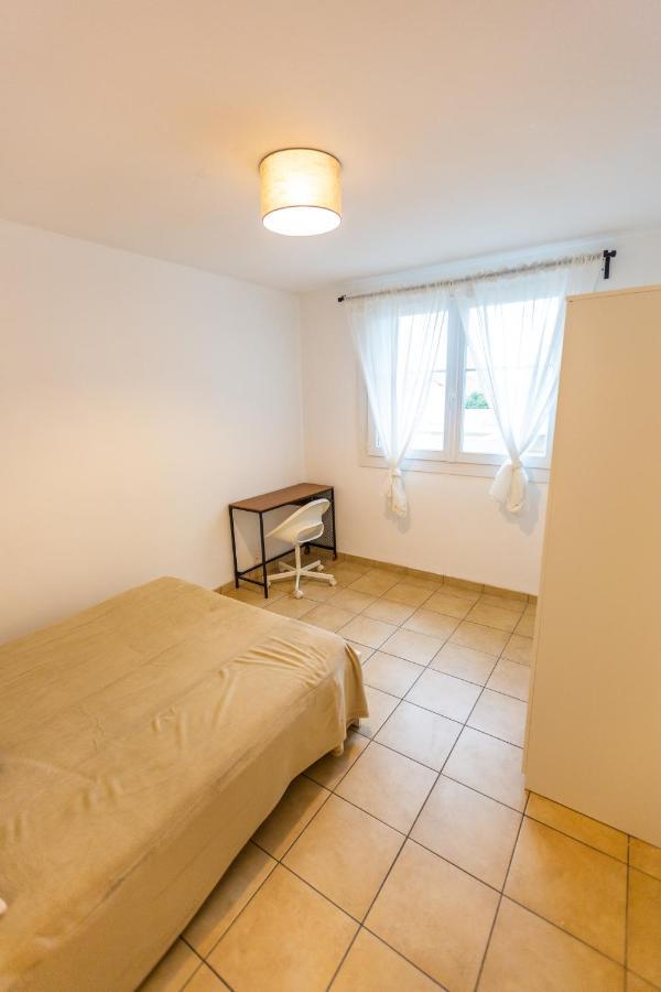 Superbe T4 Renove Spacieux Avec Stationnement Libre Et Gratuit Apartment Marseille Exterior photo