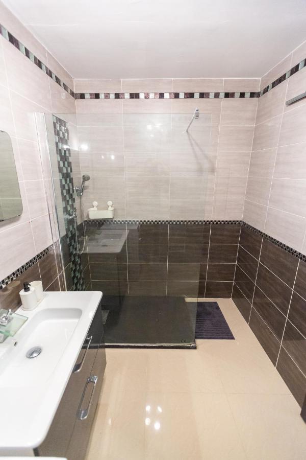 Superbe T4 Renove Spacieux Avec Stationnement Libre Et Gratuit Apartment Marseille Exterior photo